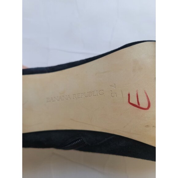 Banana Republic Sydney ruffle bootie Size 7.5 Office Wear Date Night Modern City - Picture 8 of 9